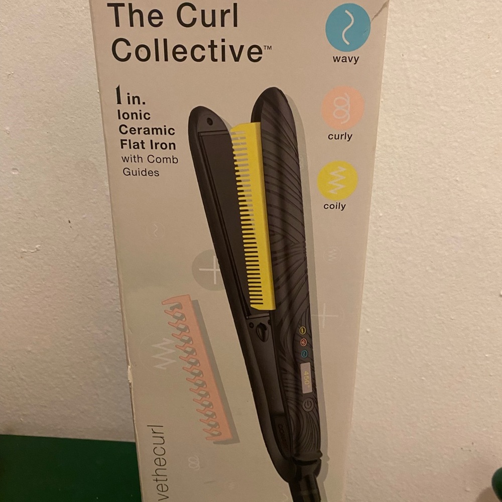 Flat iron for curly, wavy or coily hair